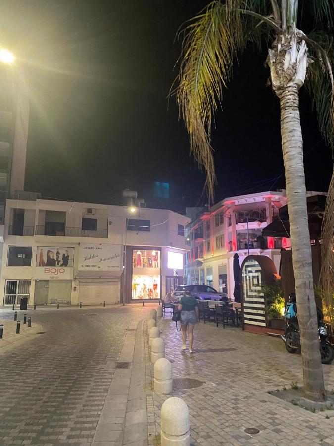 2 Bedroom Apt In Ermou 4 Minute Walk Beach Larnaca Exteriör bild